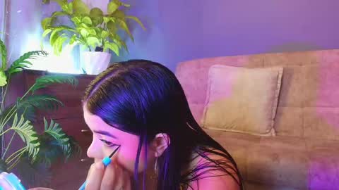 Snapshot of jade_brunnette chatting on 06-08-26, 08:09 Jade Brunete online show from 06-08-26, 08:09