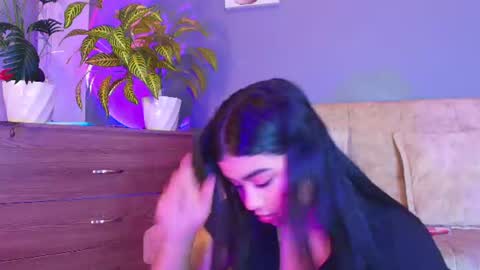 Snapshot of jade_brunnette chatting on 06-10-26, 08:30 Jade Brunete online show from 06-10-26, 08:30