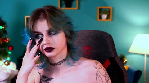 jade_castle online show from 01-05-25, 03:02