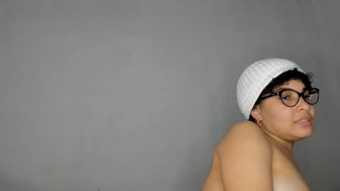 Jadeleidy Dorthini online show from 11-16-25, 08:14