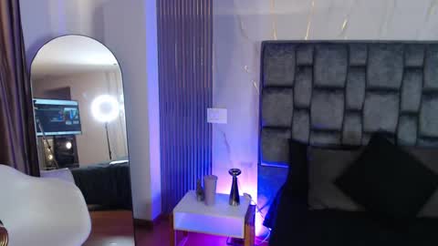 Sara online show from 09-18-25, 12:07