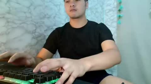 jade_halo online show from 04-16-26, 10:12