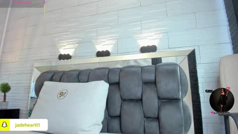 Snapshot of jade_heartt chatting on 11-01-25, 07:05 JADE online show from 11-01-25, 07:05