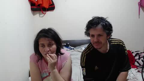 jade y noah online show from 09-15-25, 02:17