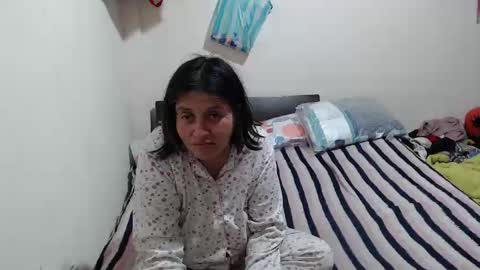 jade y noah online show from 09-18-25, 03:36