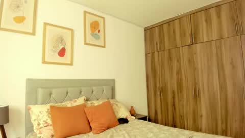 Snapshot of jade_obi chatting on 09-25-25, 04:00 Jade smile online show from 09-25-25, 04:00