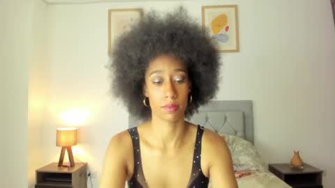 Snapshot of jade_obi chatting on 10-07-25, 03:31 Jade smile online show from 10-07-25, 03:31