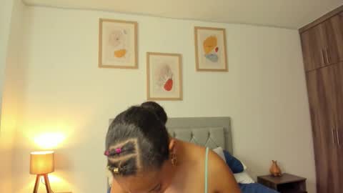 Snapshot of jade_obi chatting on 10-20-25, 03:34 Jade smile online show from 10-20-25, 03:34