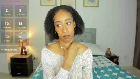 Snapshot of jade_obi chatting on 12-17-25, 02:45 Jade smile online show from 12-17-25, 02:45