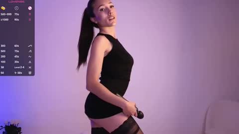 Jade Paris online show from 10-13-25, 12:16