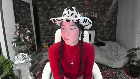 Snapshot of jade_porn chatting on 12-07-24, 10:45 Jade  independent model online show from 12-07-24, 10:45