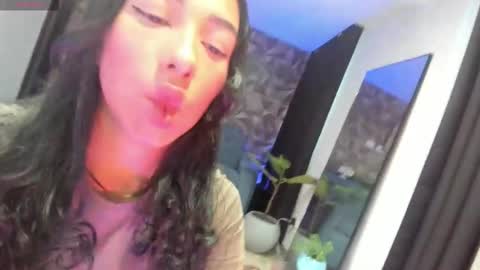 Snapshot of jade_porn chatting on 09-18-25, 11:01 Jade  independent model online show from 09-18-25, 11:01