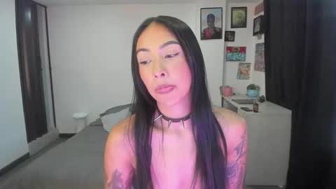 Snapshot of jade_porn chatting on 10-19-25, 11:11 Jade  independent model online show from 10-19-25, 11:11
