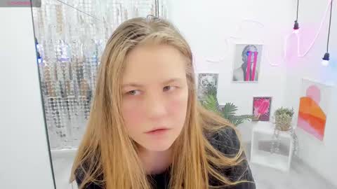 Jade online show from 02-22-25, 03:01