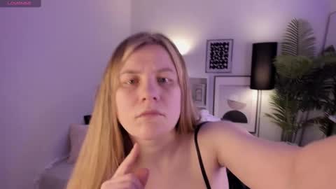 Jade online show from 03-09-25, 12:00