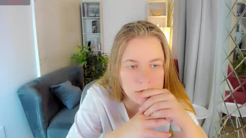 Jade online show from 09-13-25, 09:36