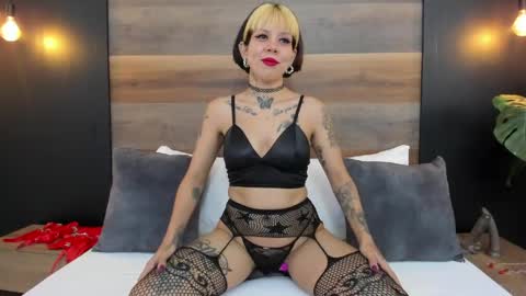J A D E online show from 05-25-26, 07:42