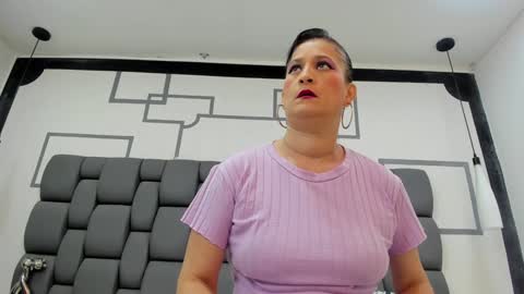 Snapshot of jade_squirt chatting on 01-11-25, 11:02 Jade online show from 01-11-25, 11:02