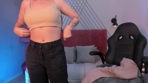 jade_vela online show from 10-11-25, 04:16