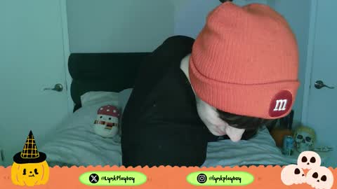 Jaden Lynx online show from 10-31-25, 11:50