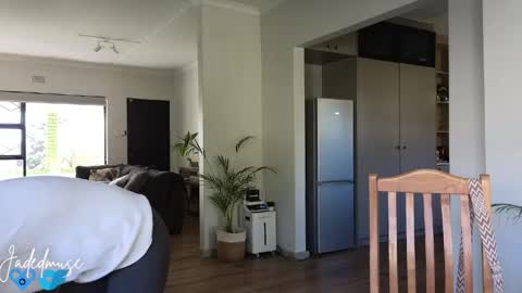 Jade online show from 04-28-26, 08:08