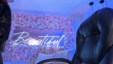 JADE EVANS online show from 12-30-24, 09:08