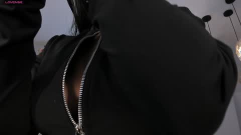 JADE EVANS online show from 01-03-25, 06:03