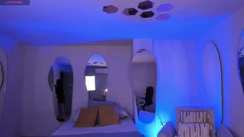 JADE EVANS online show from 01-05-25, 05:41