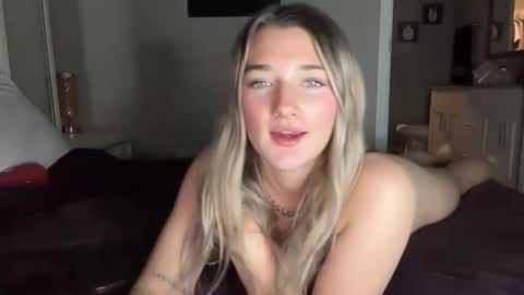 Snapshot of jadejamessecret chatting on 06-02-26, 02:57 Jade james online show from 06-02-26, 02:57