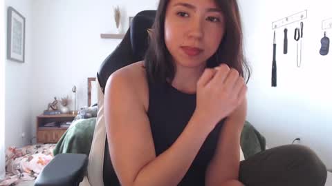 Jade Love online show from 01-20-25, 07:46