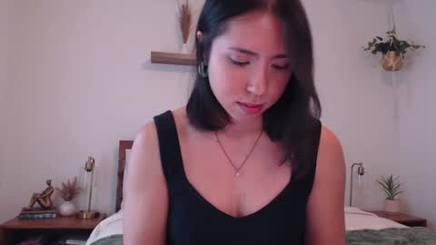 Jade Love online show from 01-22-25, 08:49