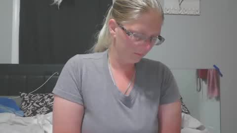 JadeLuv online show from 10-02-25, 01:01