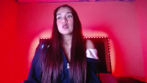 Snapshot of jademadisson chatting on 05-17-26, 05:49 jade online show from 05-17-26, 05:49
