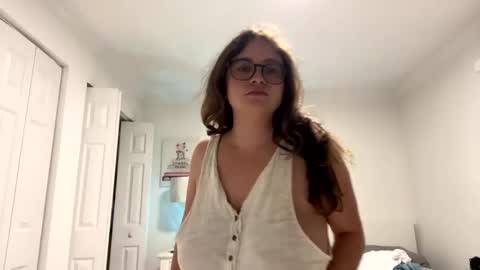 Snapshot of jademonroe0522 chatting on 10-09-25, 10:57 jademonroe0522 online show from 10-09-25, 10:57