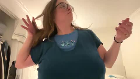 Snapshot of jademonroe0522 chatting on 10-11-25, 12:26 jademonroe0522 online show from 10-11-25, 12:26