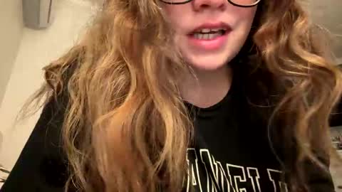 Snapshot of jademonroe0522 chatting on 11-03-25, 10:05 jademonroe0522 online show from 11-03-25, 10:05