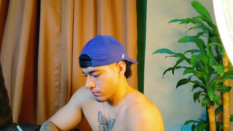 Snapshot of jadenfeynman chatting on 02-08-25, 04:36 Jaden Feynman online show from 02-08-25, 04:36