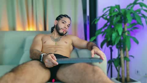 Snapshot of jadenfeynman chatting on 10-02-25, 12:06 Jaden Feynman online show from 10-02-25, 12:06