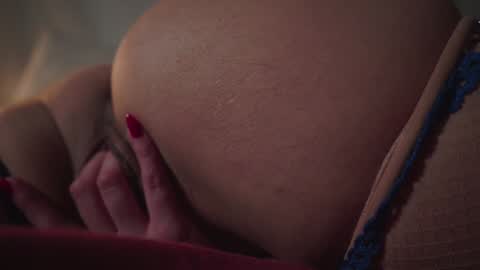 Jade online show from 01-17-25, 06:47