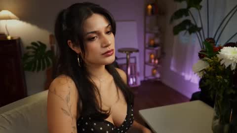 Jade online show from 10-19-25, 12:33