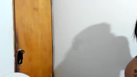 Snapshot of jadesmiith1 chatting on 10-29-25, 01:30 Jade Smith online show from 10-29-25, 01:30