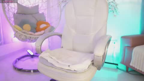 Snapshot of jadesummerr chatting on 09-26-25, 11:36 Jade Summer online show from 09-26-25, 11:36