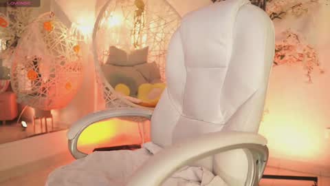 Snapshot of jadesummerr chatting on 10-03-25, 11:40 Jade Summer online show from 10-03-25, 11:40