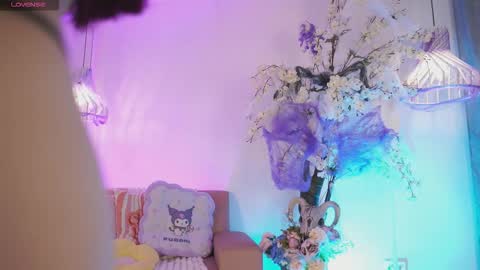 Snapshot of jadesummerr chatting on 10-21-25, 11:33 Jade Summer online show from 10-21-25, 11:33