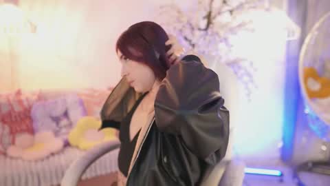 Snapshot of jadesummerr chatting on 11-21-25, 11:42 Jade Summer online show from 11-21-25, 11:42