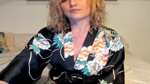 elena online show from 01-14-25, 02:29