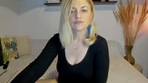 Snapshot of jadore_able82 chatting on 05-14-26, 01:56 elena online show from 05-14-26, 01:56