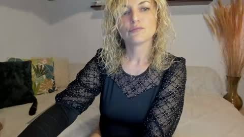 Snapshot of jadore_able82 chatting on 05-17-26, 01:58 elena online show from 05-17-26, 01:58