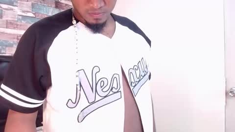 Snapshot of jaicob_runeer chatting on 10-05-25, 01:37 I AM JAICOB online show from 10-05-25, 01:37