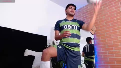 Jaiden online show from 10-30-25, 04:14